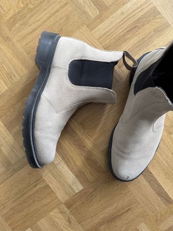 Dr. Martens