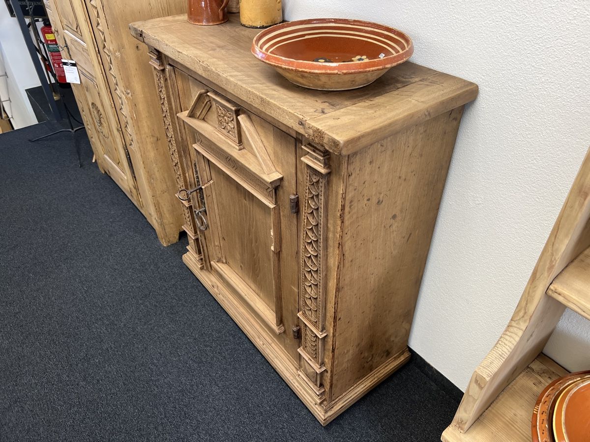 Schränke: Renaissance Kredenz – Gebraucht aus Gossau SG von Keller-Antiques 2