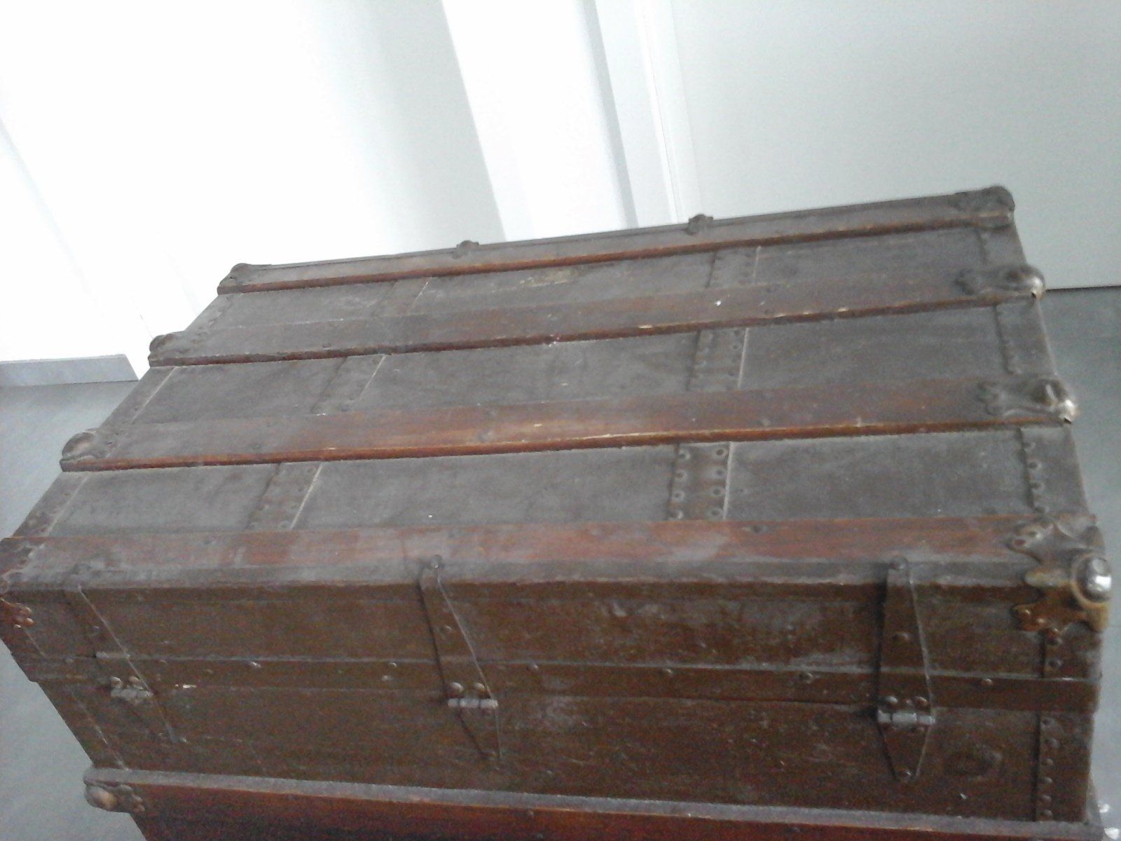 Valigie: Coffre ancien – Usato da Vicques venduto da prairie0809 4