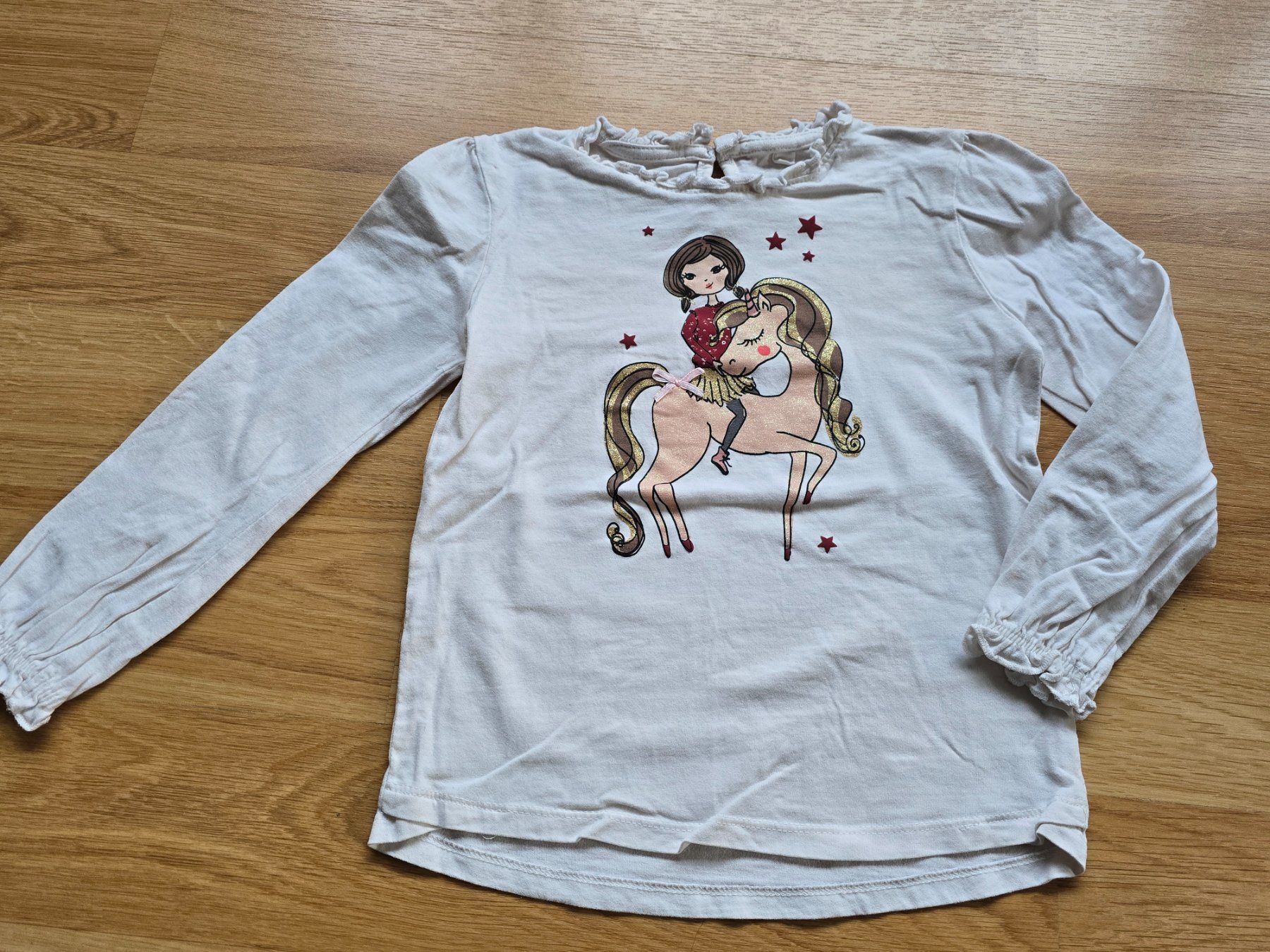 Pullover & Sweatshirts: Langarm Shirt Gr. 116 – Gebraucht aus Büttikon AG von Amineah