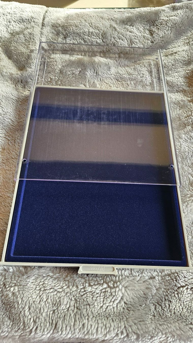 Lindner Altro in Decorazioni & Accessori: Plateau de présentation Lindner bleu avec couvercle – Nuovo (secondo la descrizione) da Bullet venduto da liowus77 1