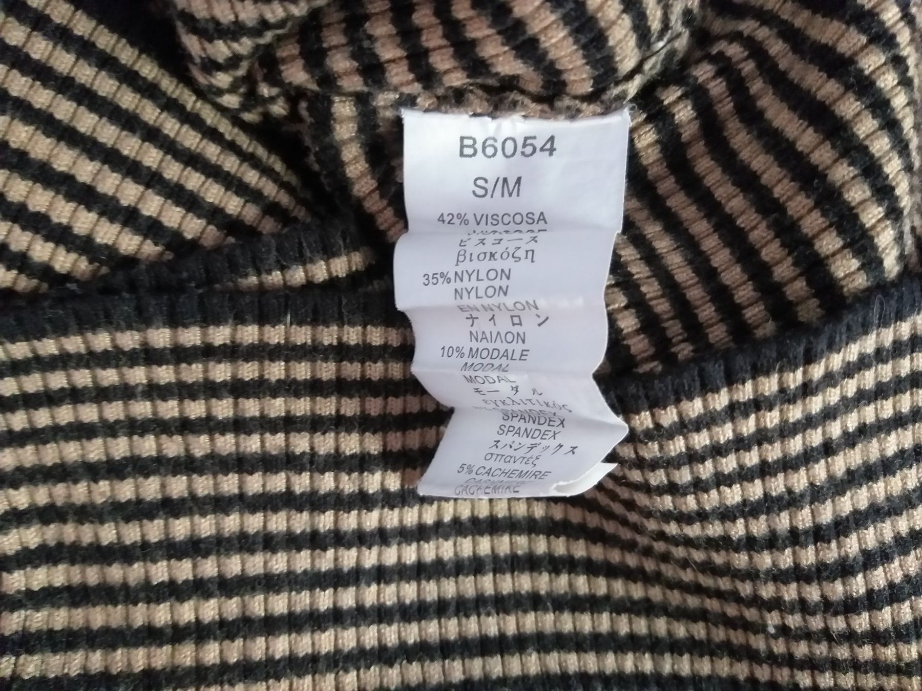 Pulls & Sweat-shirts: SANDRO FERRONE Pullover taille / Grosse S – D'occasion à Cossonay-ville par Super-Price-Quality 4
