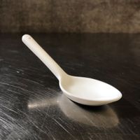 Porzelanlöffel - Preis für alle 62 Stk.