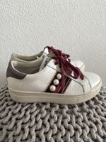 Chunky Sneaker mit Perlen