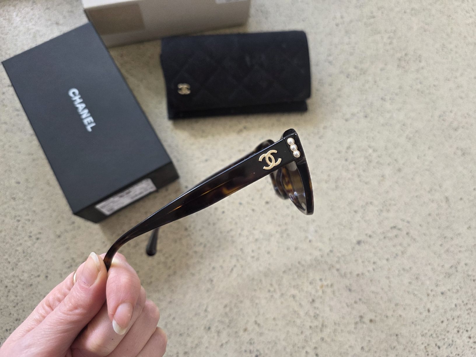 Chanel Occhiali & Lenti: Chanel Sonnenbrille aktuell – Usato da Zürich venduto da Allek 1