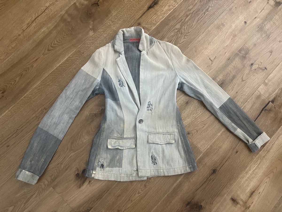Giacche: Damen Jeansjacke Patchwork Used Look Grösse S neu – Usato da Luzern venduto da Portfino