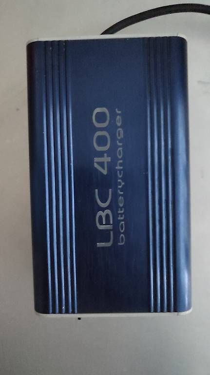 Caricabatterie: Batterieladegerät LBC 400 – Usato da Dornach venduto da boj_5kz2 3