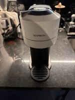 Nespresso Vertuo Kaffeemaschine weiss schwarz gebraucht