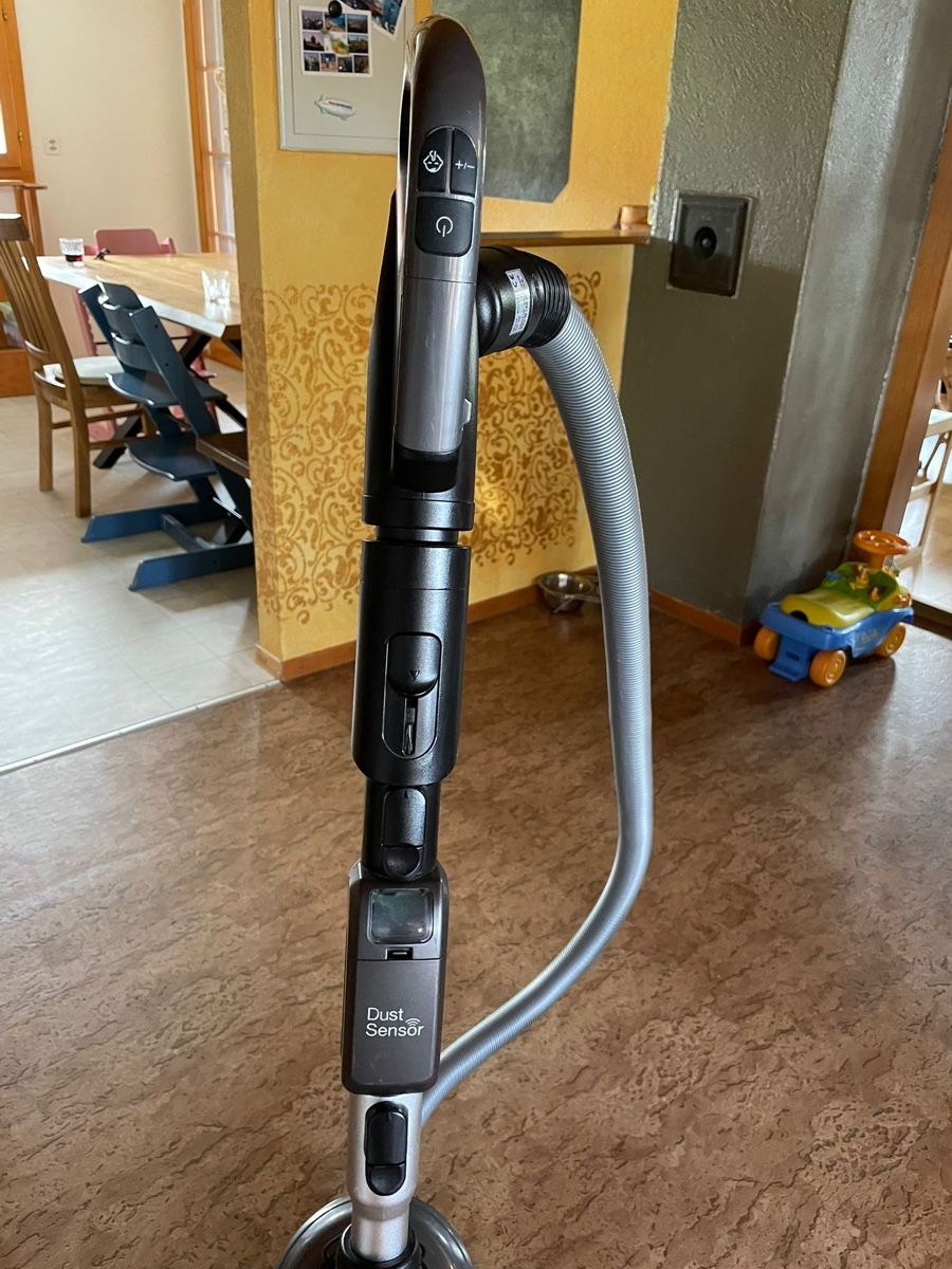 Samsung Aspirapolveri & Accessori: Staubsauger Samsung Motion Sync mit Dust Sensor gebraucht – Usato da Wengi b. Büren venduto da Schill15 1