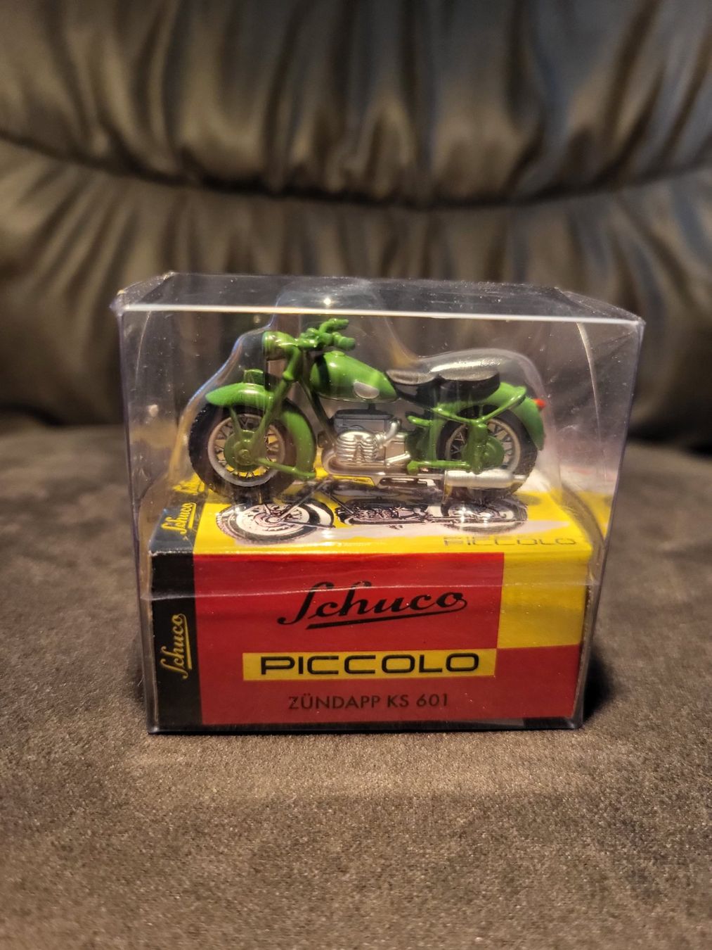 Schuco Kit di modellismo & Modellini statici: Schuco Piccolo Zündapp KS 601 Motorrad Modell – Usato da Ittigen venduto da 72er
