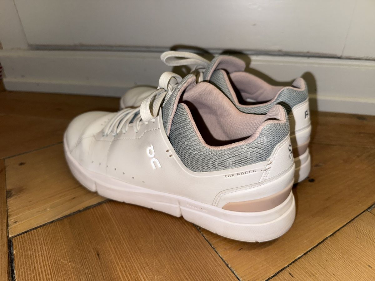 On Scarpe da donna: ON The Roger 41 – Usato da Winterthur venduto da adi_sqz 5