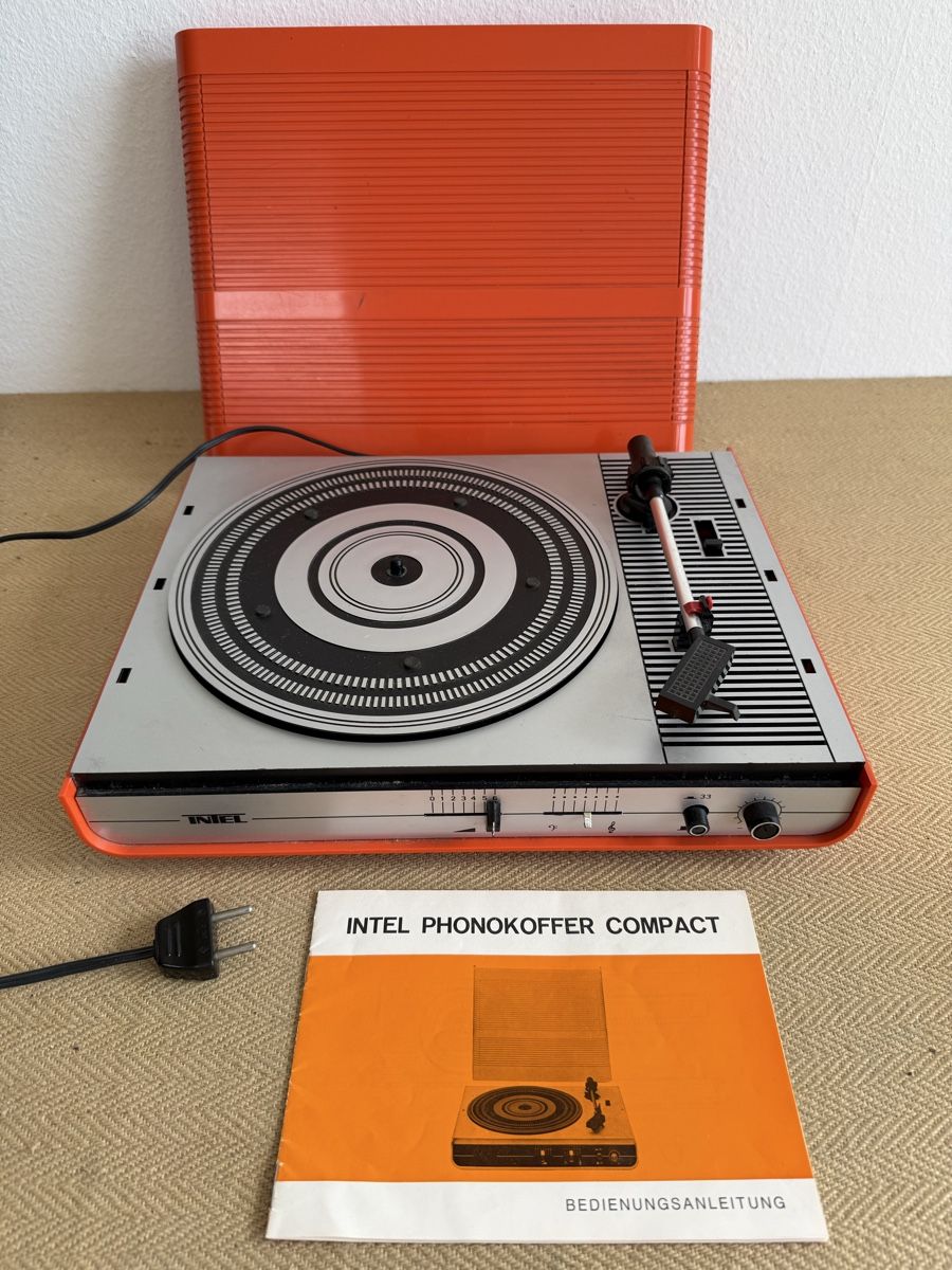 Tourne-disques: Vintage Plattenspieler INTEL Phonokoffer Compact  – D'occasion à Konolfingen par petzipetz