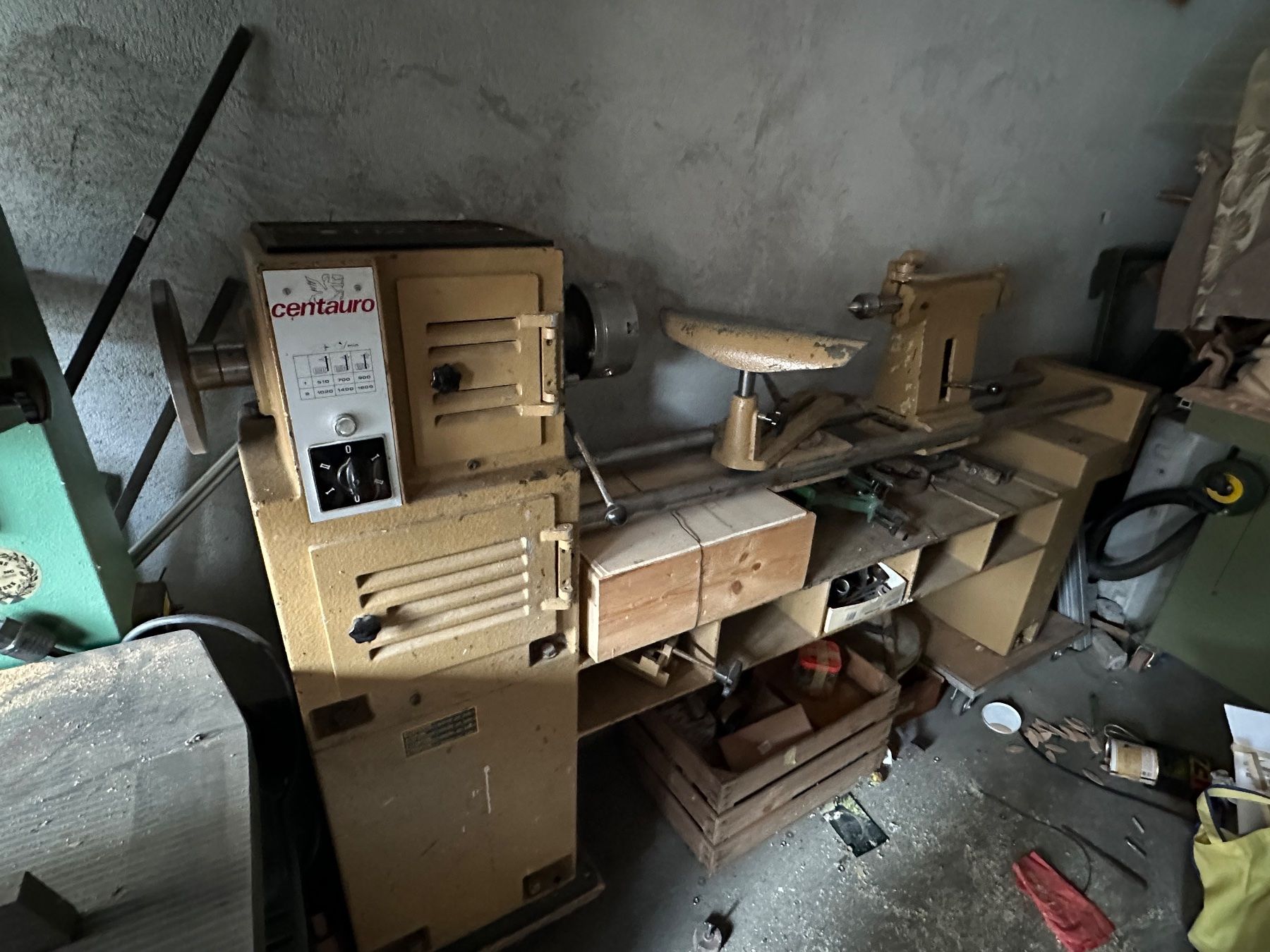 Tutte le macchine: Tornio per legno – Usato da Avegno venduto da sim_g9w2