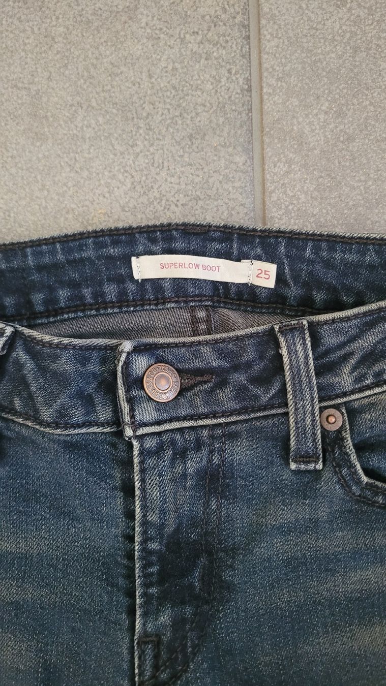 Levi's Jeans: Levi's Hose Superlow Boot Grösse 25 stonewash Effekt – Gebraucht aus Egg b. Zürich von Retoeric 1
