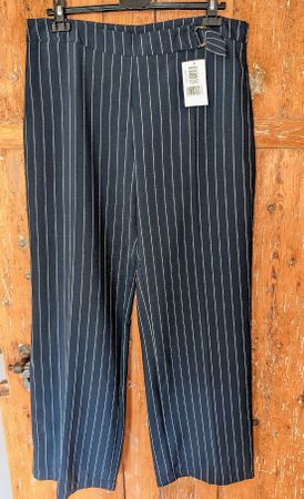 Elegante Damen Stoffhose neu Gr 44  Nadelstreifen dunkelblau