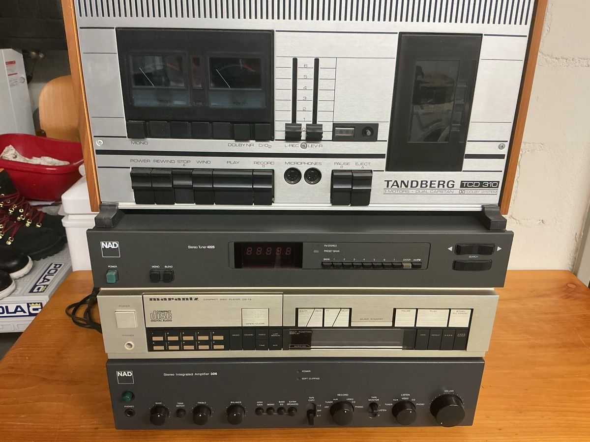Amplificatori: HiFi Geräte NAD Marantz Tandberg – Difettoso da Lenzburg venduto da HanspeterT