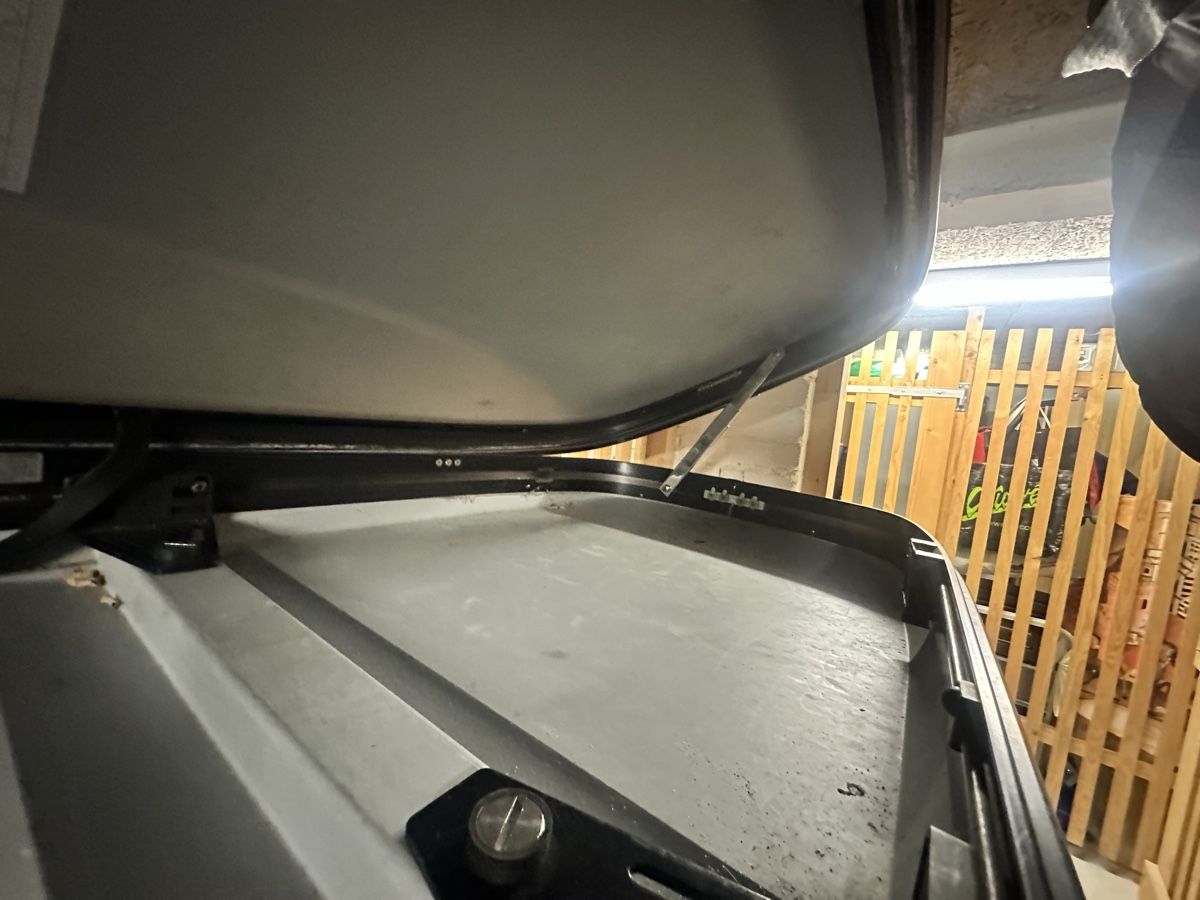 Box da tetto: Dachbox von Mercedes Benz – Usato da Zürich venduto da Flokke33 5