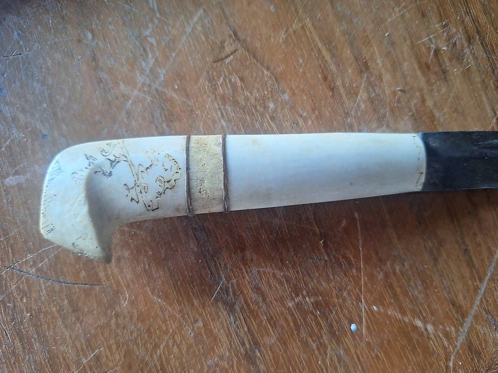 Posate: Antike Knochen-Handarbeit Messerset mit Ledertasche  – Usato da Wynau venduto da Ziegler_Secondhand 2