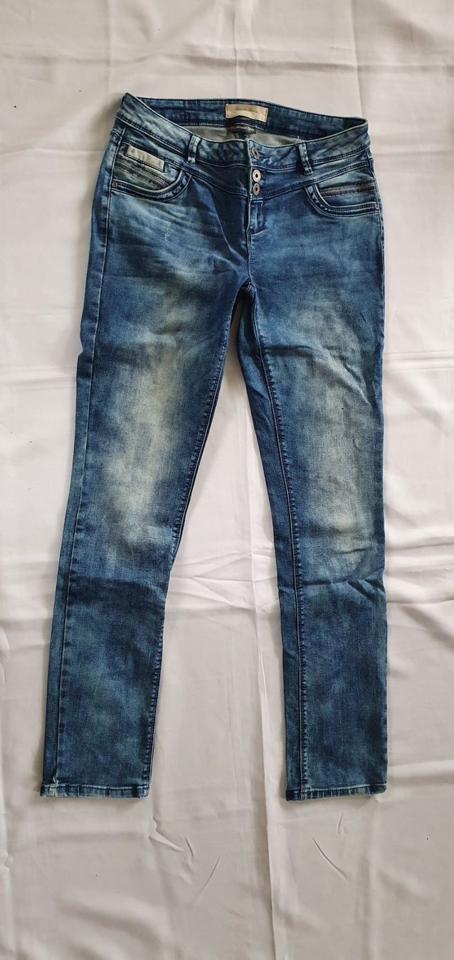 Jeans: Damen Jeans 36 – Usato da Niederbuchsiten venduto da klengyel