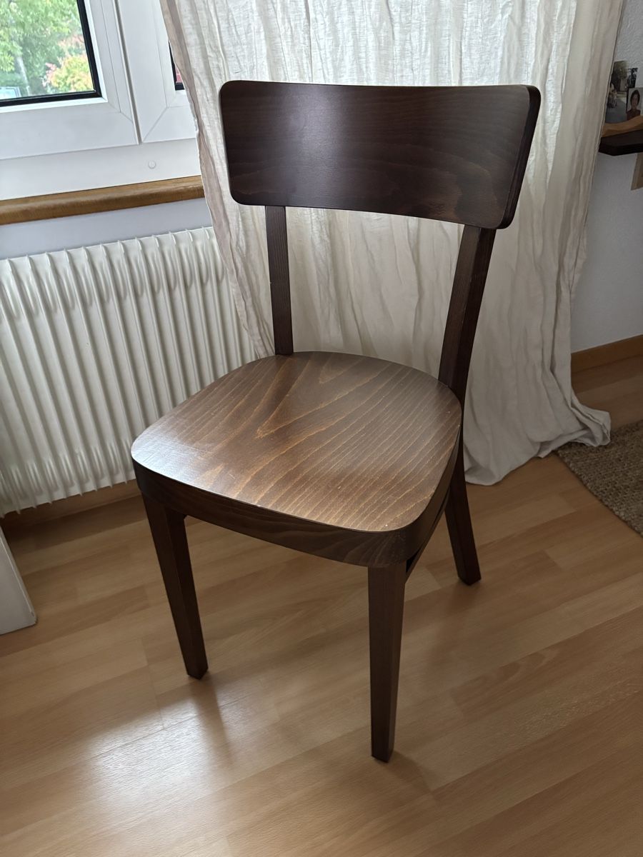 Stühle: Holzstuhl 🪑 – Gebraucht aus Bern von wisemagpie 9