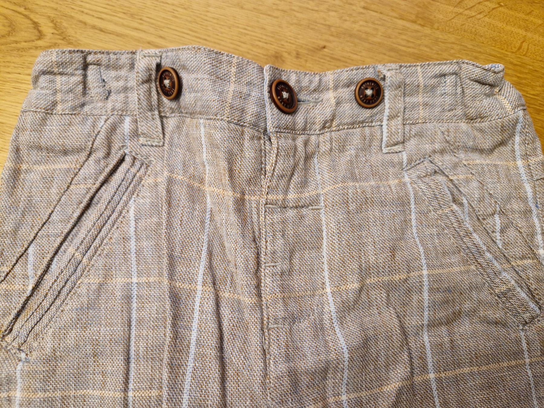 Next Pantaloni: Stoffhose Gr. 110 von Next – Usato da Davos-Dorf venduto da Bpelikan 4