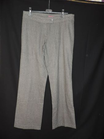 pantalon droit en laine gris rayures beige