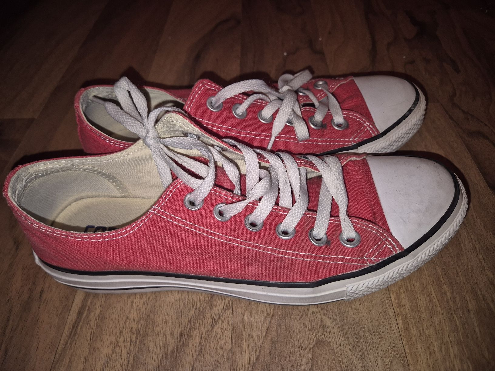 Converse Scarpe da donna: Rote Converse Chucks Grösse 39 – Usato da Uster venduto da bar_99f8 1