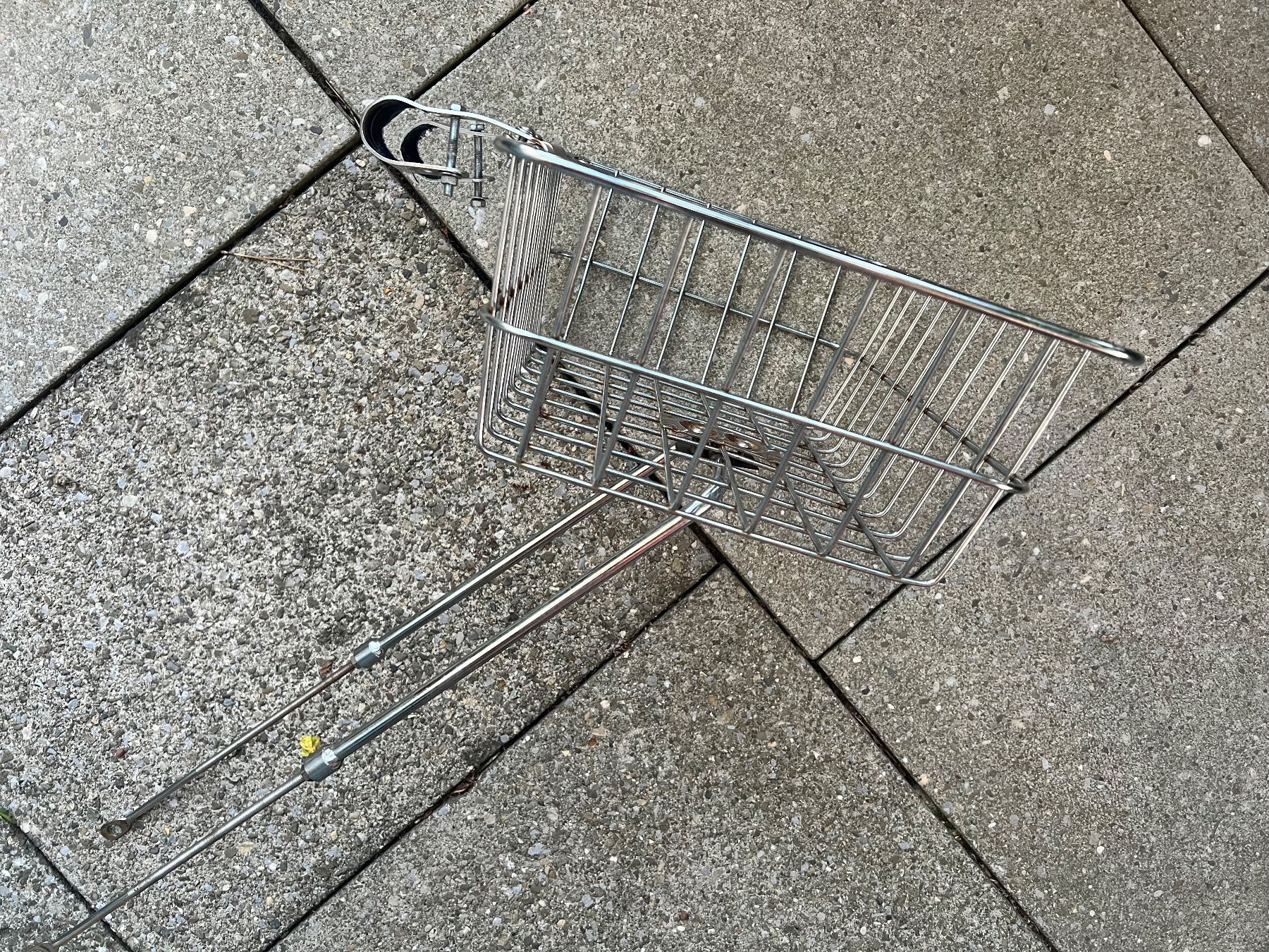Ersatzteile: Fahrrad Frontkorb – Gebraucht aus Zürich von inf_mn7x 1