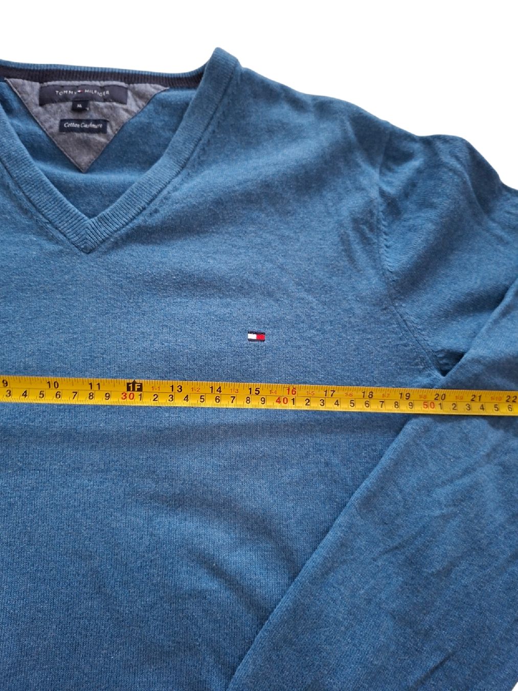 Tommy Hilfiger Maglioni & Felpe: Pull Tommy Hilfiger bleu  coton cachemire – Usato da Renens VD venduto da ser_j2fn 3