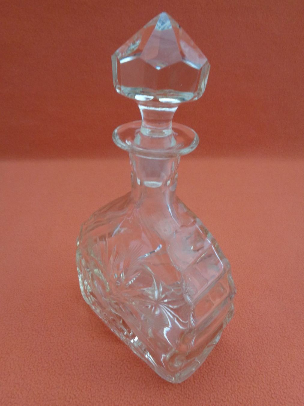 Karaffen: Geschliffene Glas Karaffe – Gebraucht aus Chur von omonia 1