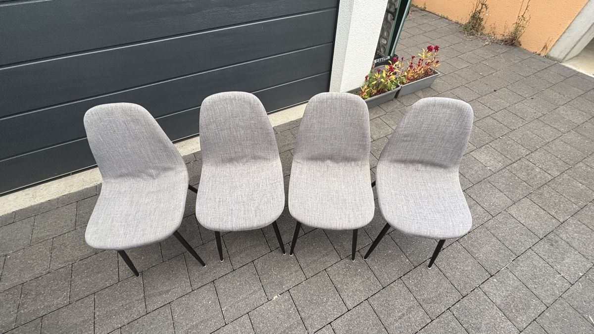 Pfister Sedie: 4 Essstühle Pfister – Usato da Arbon venduto da Ninian.A