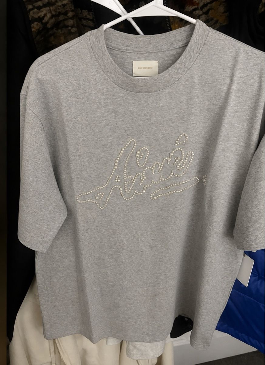 T-shirt: ALD - Aime Leon Dore Pear Logo Tee – Nuovo e nell'imballaggio originale da Otelfingen venduto da Boosted