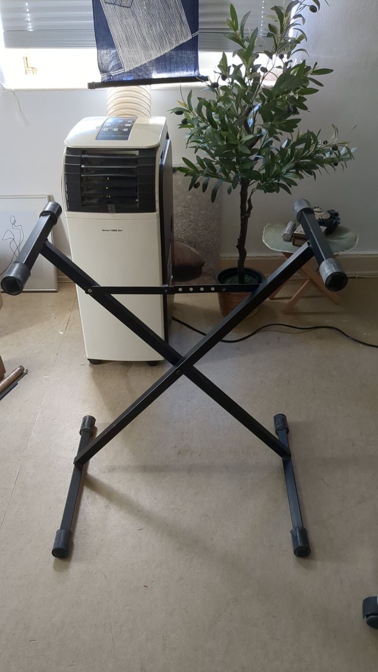 Supporti per strumenti musicali & leggii: Keyboardständer – Usato da Basel venduto da haferkleie 5
