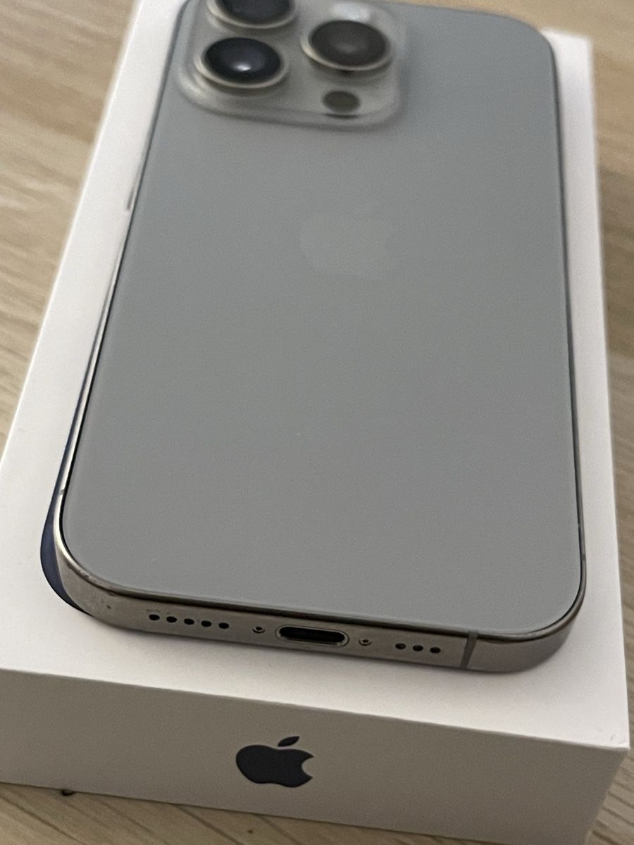 Apple Telefoni cellulari / Smartphones: IPhone 16 pro 256gb défectueux  – Difettoso da Biel/Bienne venduto da ham_wf9n 1