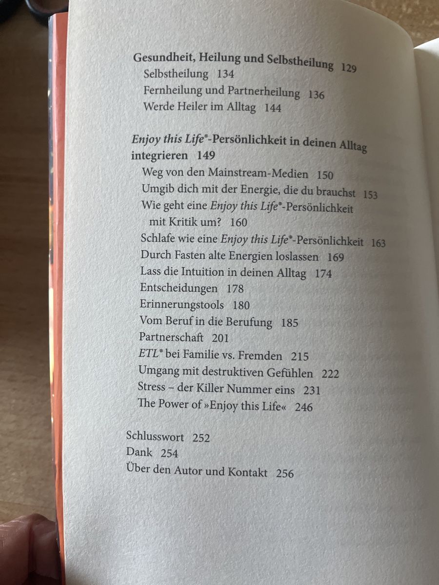 Libri: Enjoy life, pascal Voggenhuber, Medium – Usato da Aesch BL venduto da shuja01 2