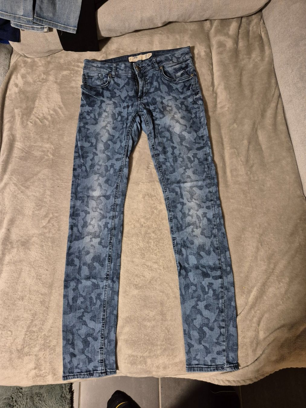 Jeans: DENIM Jeans Grösse 29 – Nuovo (secondo la descrizione) da Tagelswangen venduto da Daubinator7