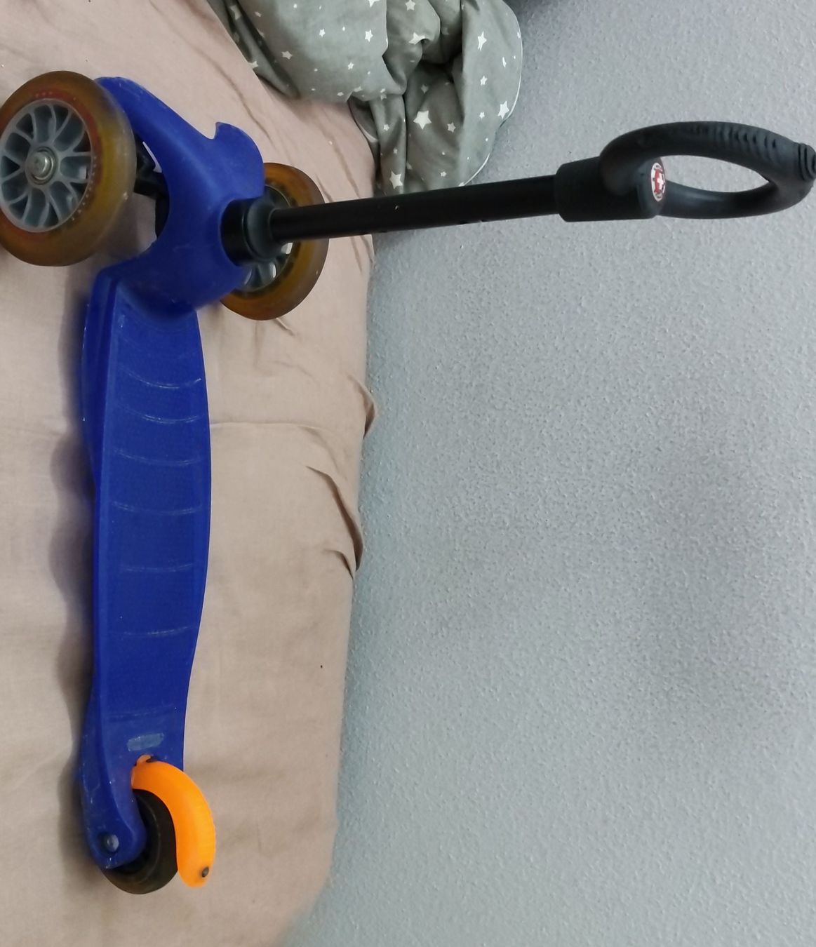 Veicoli per bambini: Kinderroller blau Guter Zustand – Usato da Thalwil venduto da aaaa_444