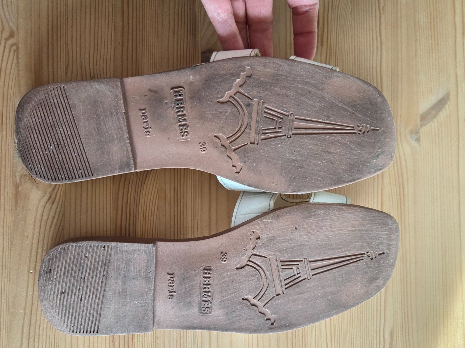 Scarpe da donna: Weisse Sandalen, Slipper, 39, breit – Usato da Liestal venduto da ITOlio 2
