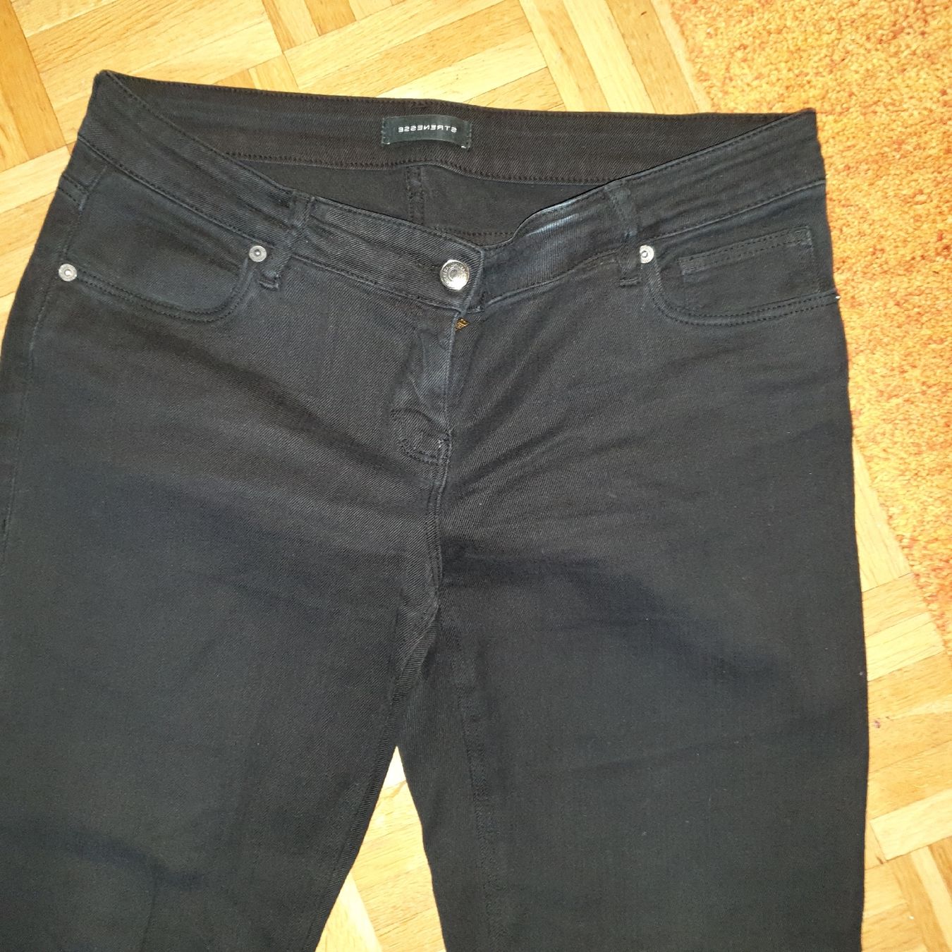 Jeans: Strenesse schöne Jeans Gr. 42 – Gebraucht aus Frenkendorf von Moon111 2