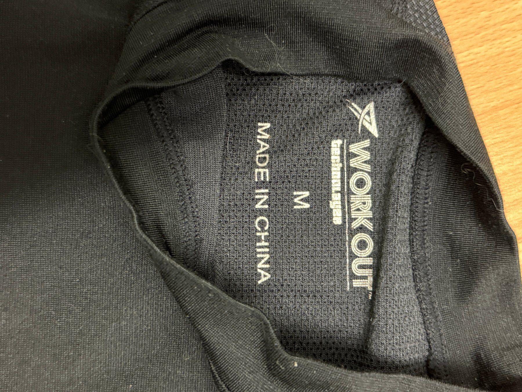 Canottiere & Pantaloni: Langarm Trainingshirt M (Primark) – Usato da Ostermundigen venduto da Vangiolillo 1