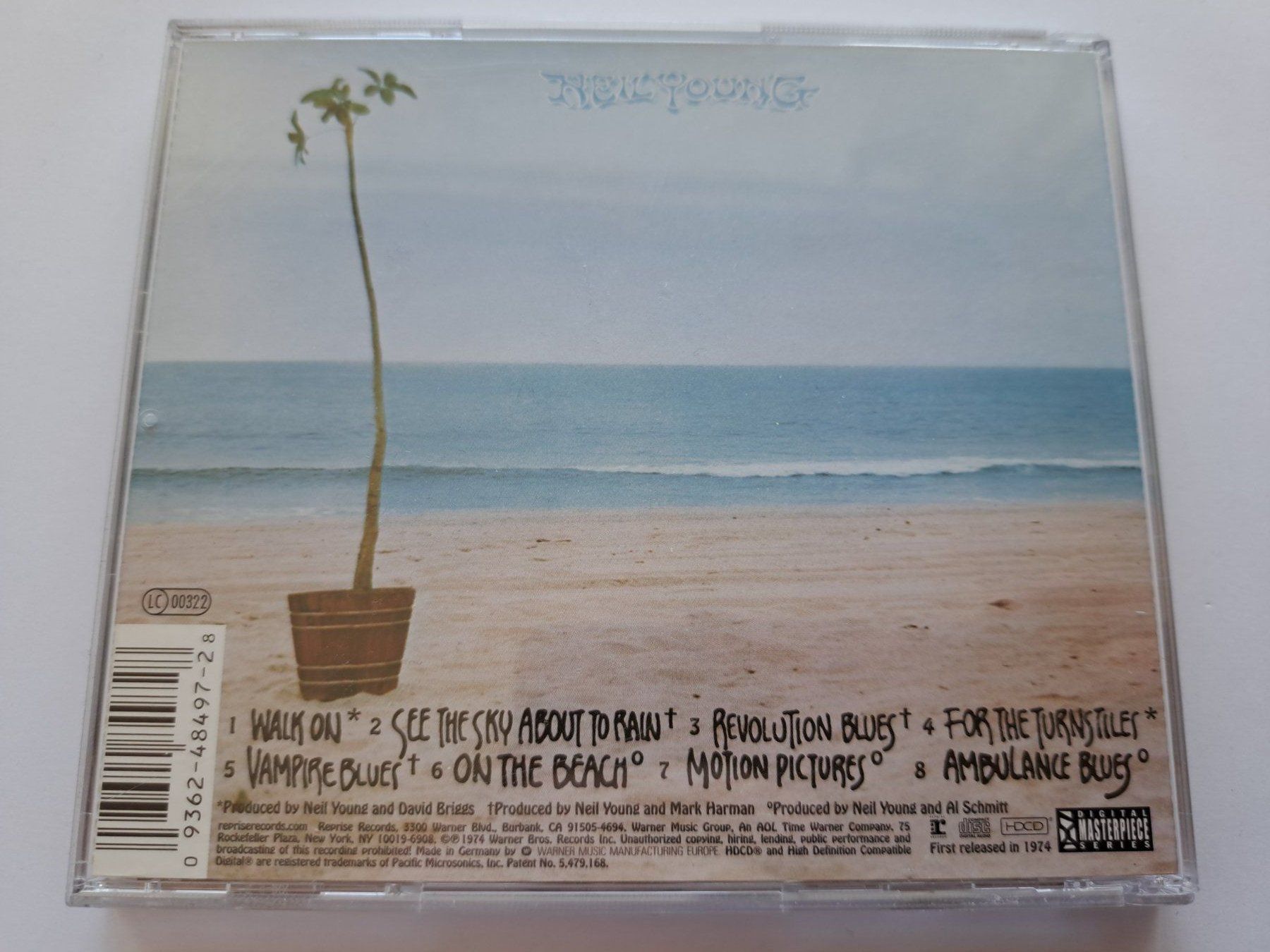 CD: Cd Neil Young – On The Beach – Usato da Pully venduto da bro_n52j 1