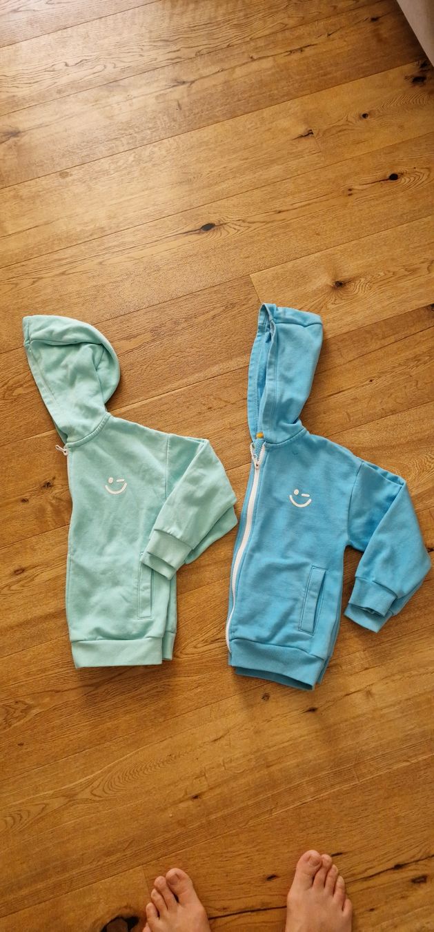 H&M Lotti & Set di vestiti: Tolle Mädchen set 116 – Usato da Emmenbrücke venduto da Nadmorebiti 3