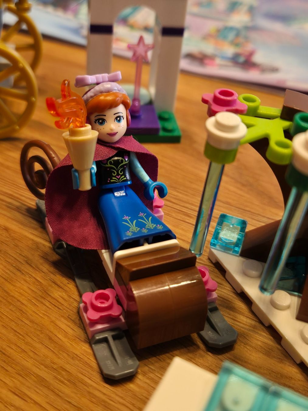 Lego Spielzeuge: Lego Disney Princess 41062 + 41141 Eispalast + Kutsche – Gebraucht aus Leimbach TG von lachende 8