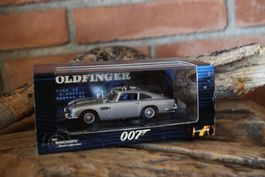 Minichamps 007 James Bond Goldfinger Aston Martin DB5 1:43