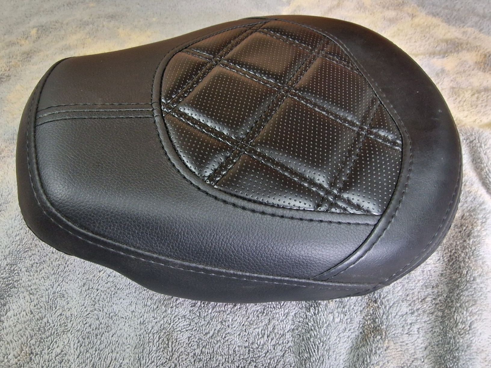 Harley-Davidson Tutti i ricambio per moto: Harley Davidson-Sattel – Usato da Krummenau venduto da Falke1 4