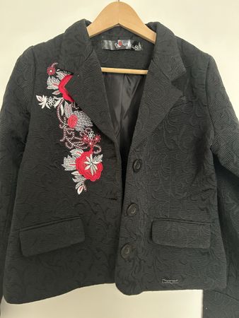 Desigual Blazer, Grösse 36 schwarz mit Stickereien💐