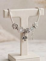 Bracciale tipo pandora con charm nuovo