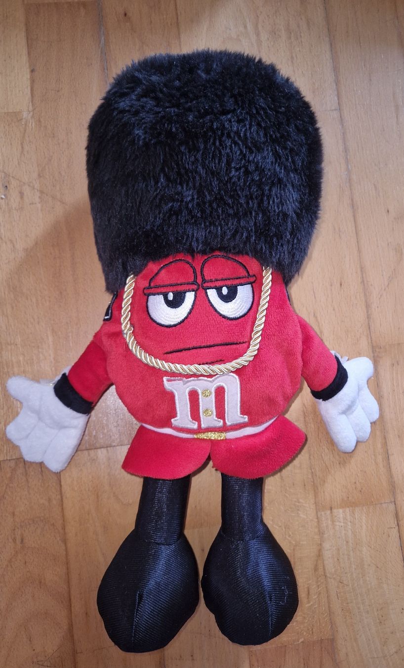 Giocattoli: M&M's Plüsch Soldat, Queen's Guard – Usato da Möhlin venduto da Lyhme94