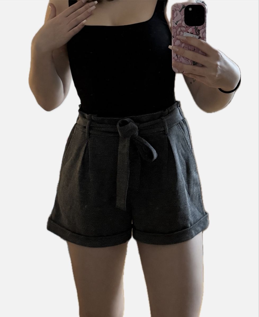 Pantaloni: Grey belted summer shorts – Nuovo (secondo la descrizione) da solothurn venduto da mil_ja.t 2