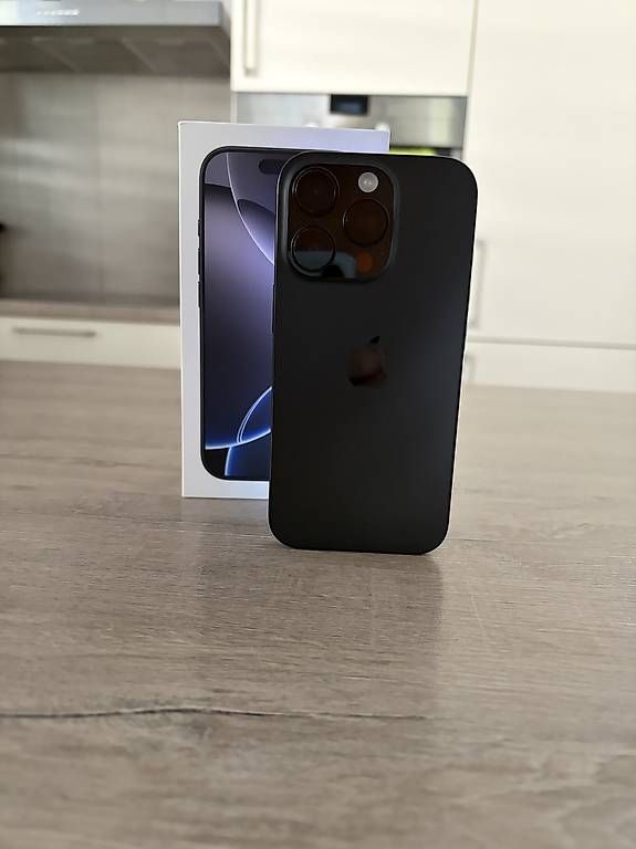 Apple Portables: iPhone 16 Pro 128GB noir – Neuf (Voir description) à Muraz (Collombey) par Tiagoveiga20 1